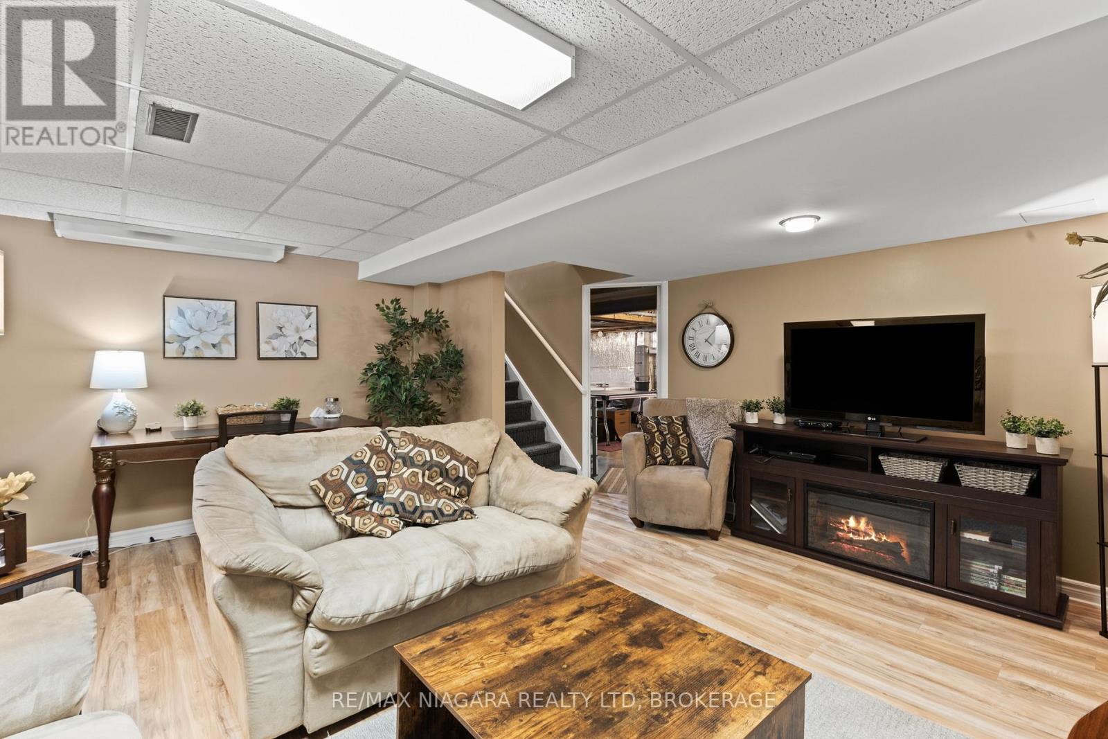 Photo 18 of 7297 Green Boughs Road, Niagara Falls ON