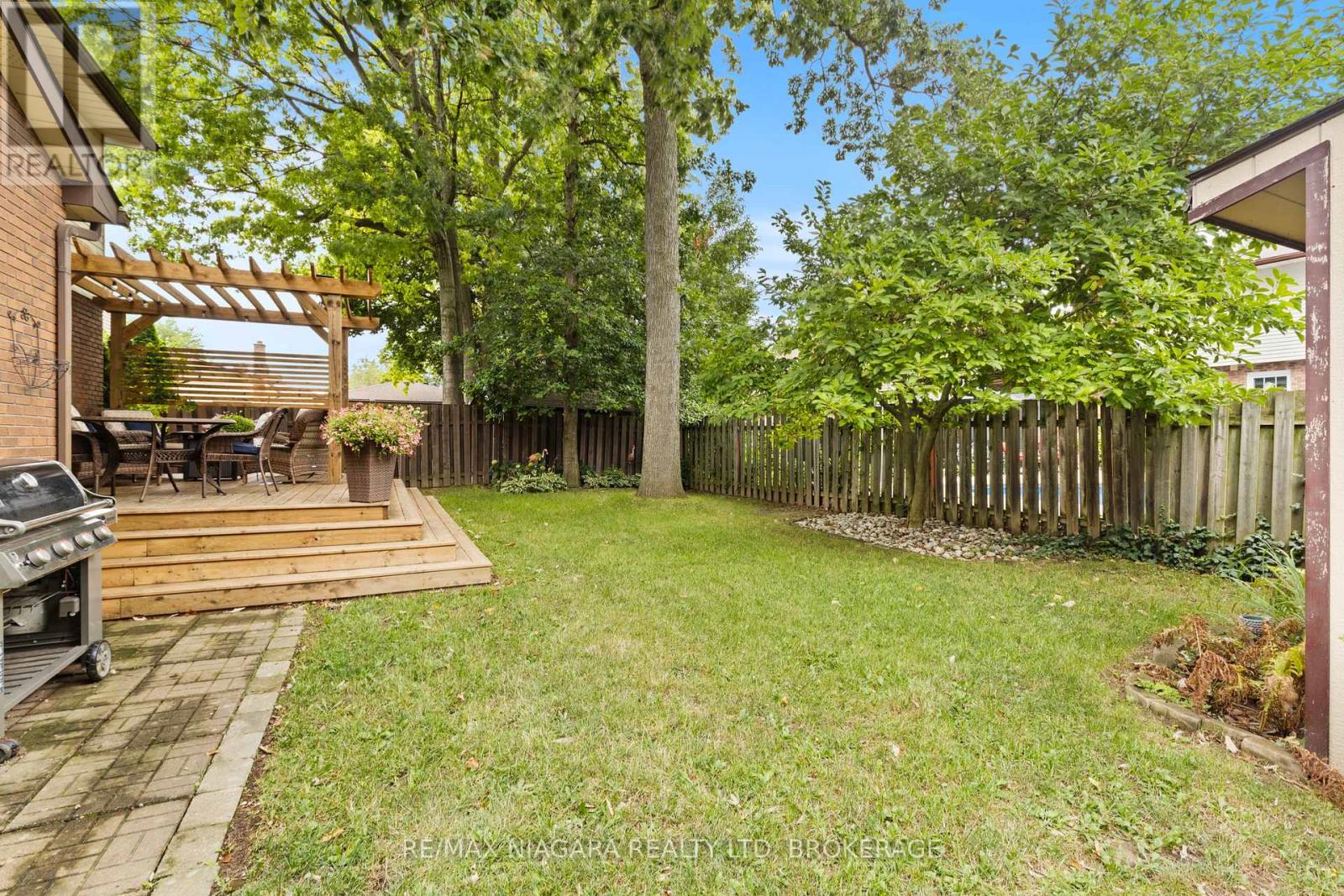 Photo 13 of 7297 Green Boughs Road, Niagara Falls ON