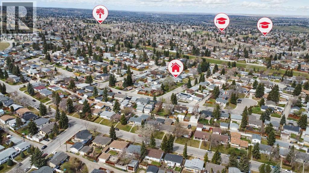 Single Family House Bungalow for Sale in  Hunterston Crescent NW Huntington Hills Calgary 