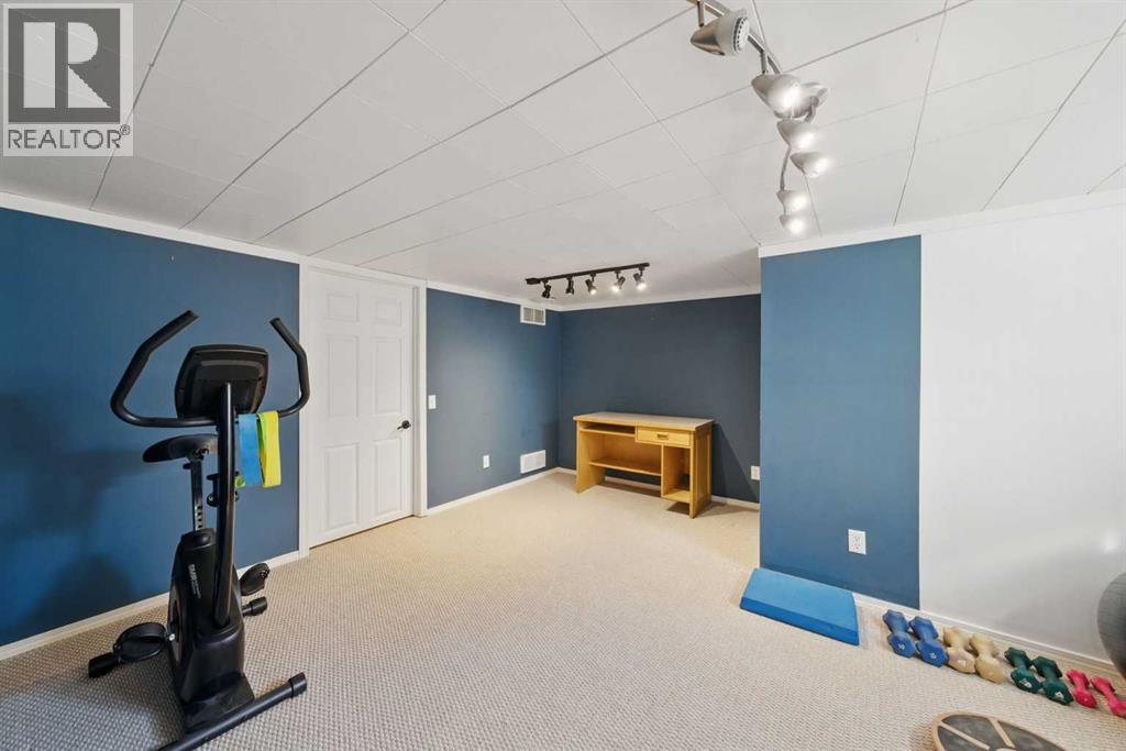 Single Family House Bungalow for Sale in  Hunterston Crescent NW Huntington Hills Calgary 