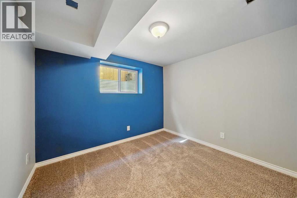 Single Family House Bungalow for Sale in  Hunterston Crescent NW Huntington Hills Calgary 