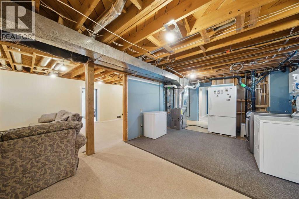 Single Family House Bungalow for Sale in  Hunterston Crescent NW Huntington Hills Calgary 