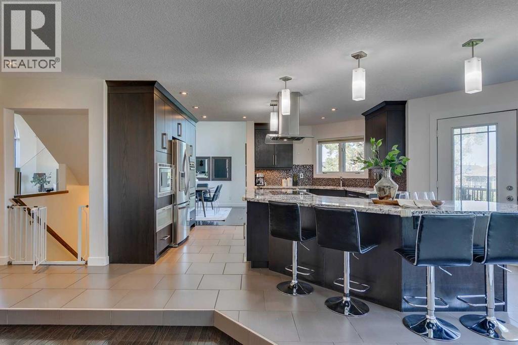 Photo 14 of 1396 Shawnee Road Sw, Calgary AB