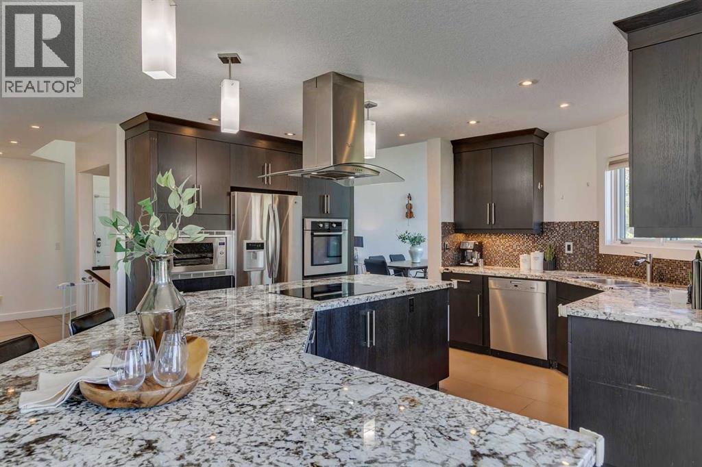 Photo 13 of 1396 Shawnee Road Sw, Calgary AB