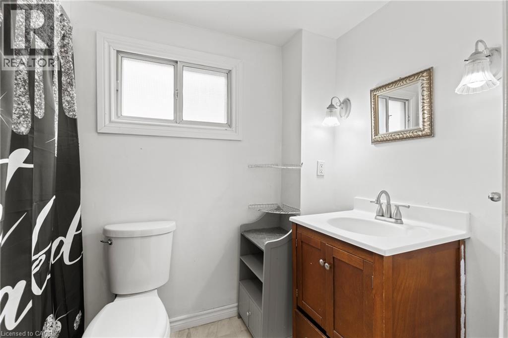 Photo 15 of 223 East 8th Street, Hamilton ON