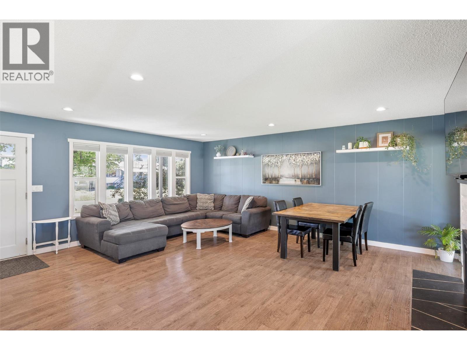 Photo 10 of 334 Reighmount Drive, Kamloops BC