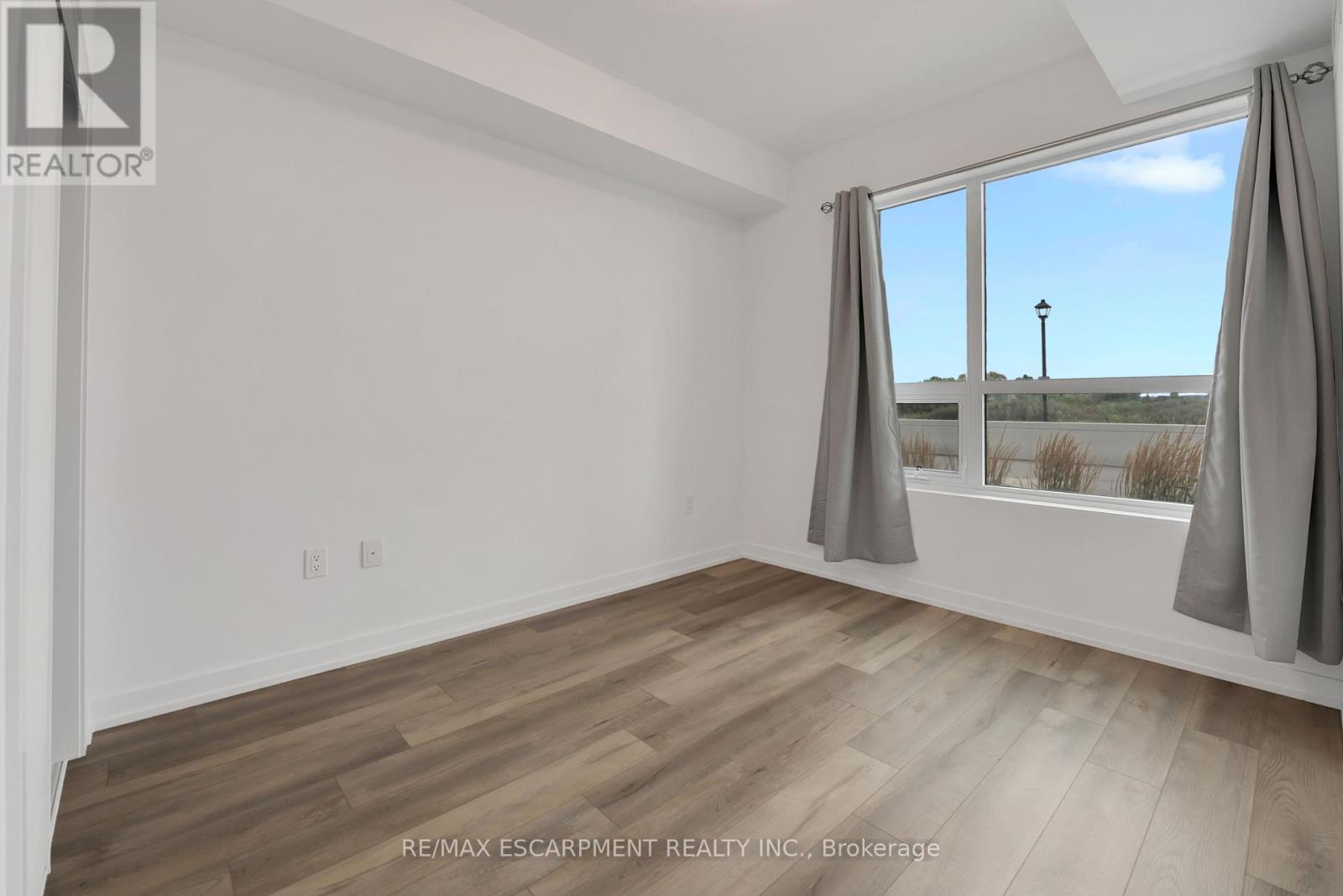 Photo 12 of 101 5055 Greenlane Road, Lincoln ON