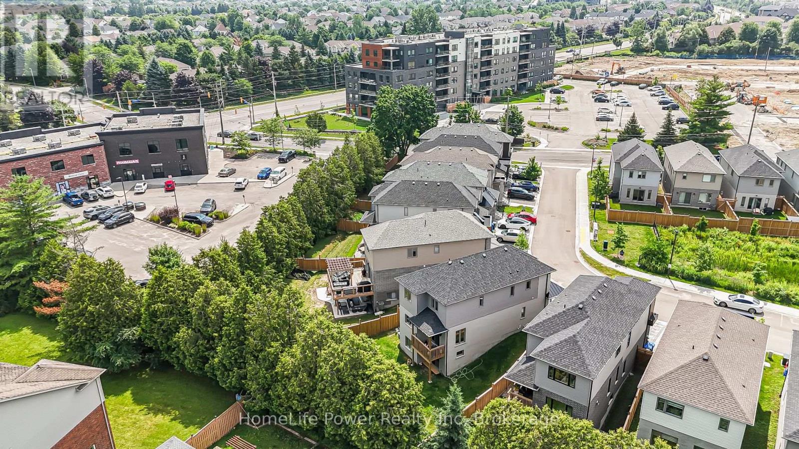 Photo 13 of 17 Ferris Circle, Guelph ON