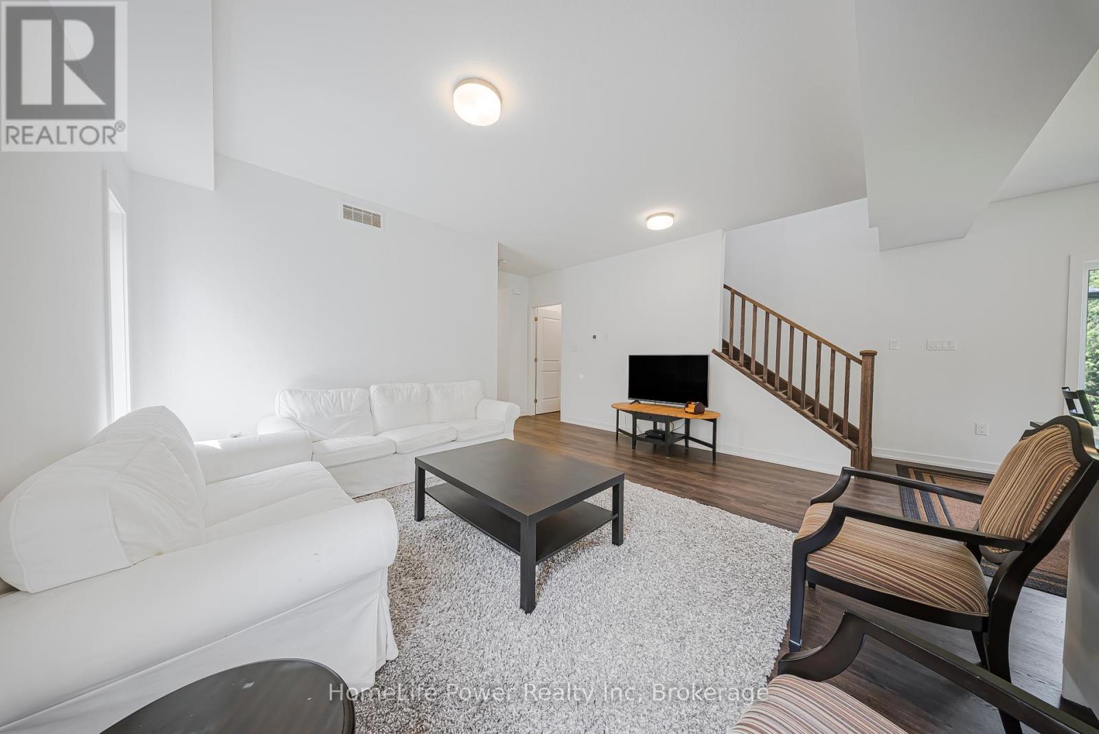 Photo 19 of 17 Ferris Circle, Guelph ON