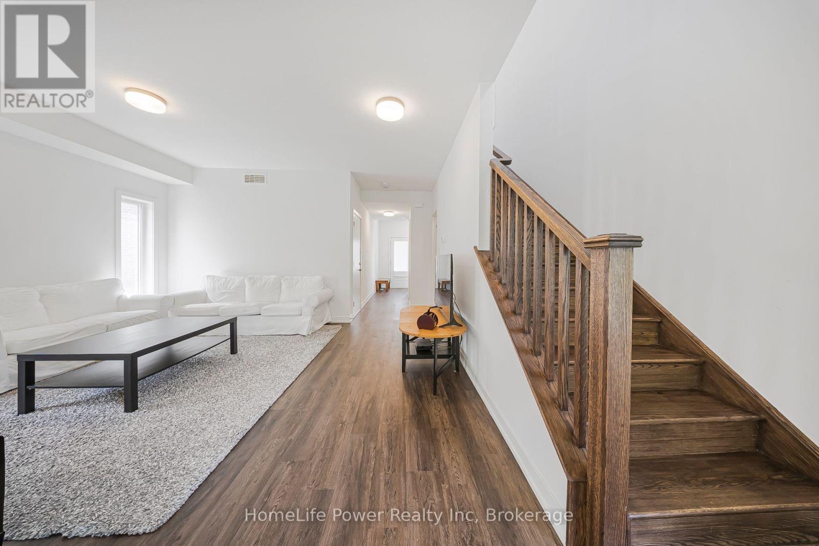 Photo 21 of 17 Ferris Circle, Guelph ON