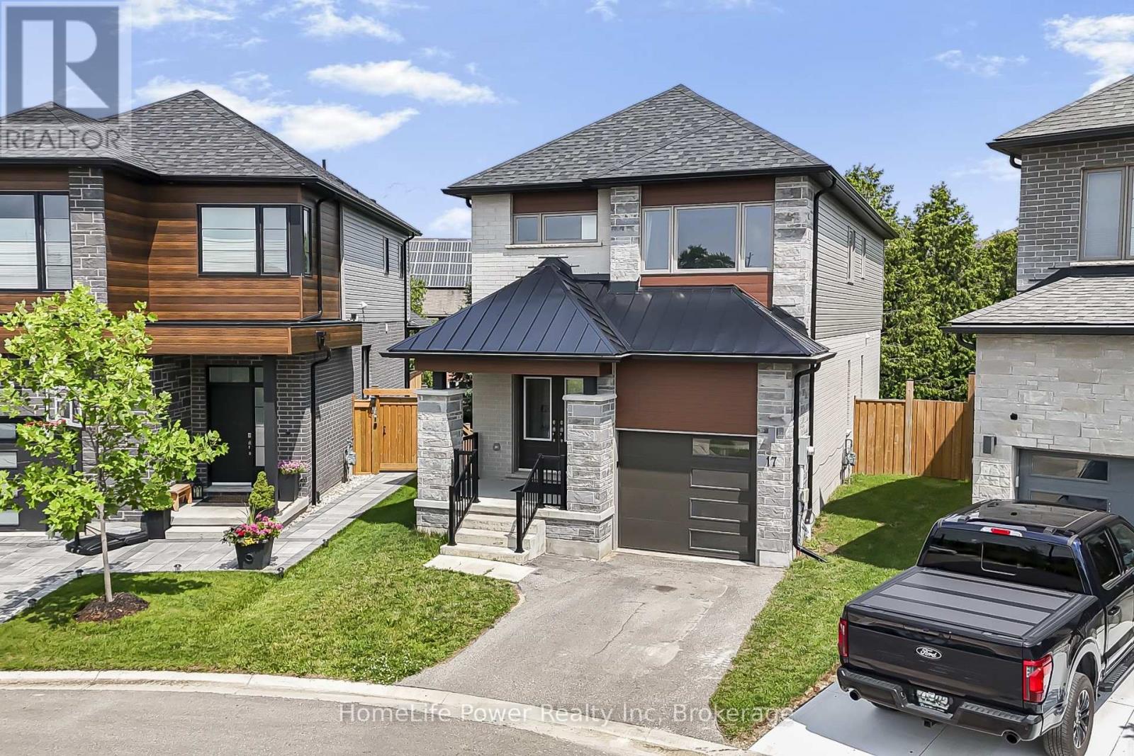 Photo 3 of 17 Ferris Circle, Guelph ON