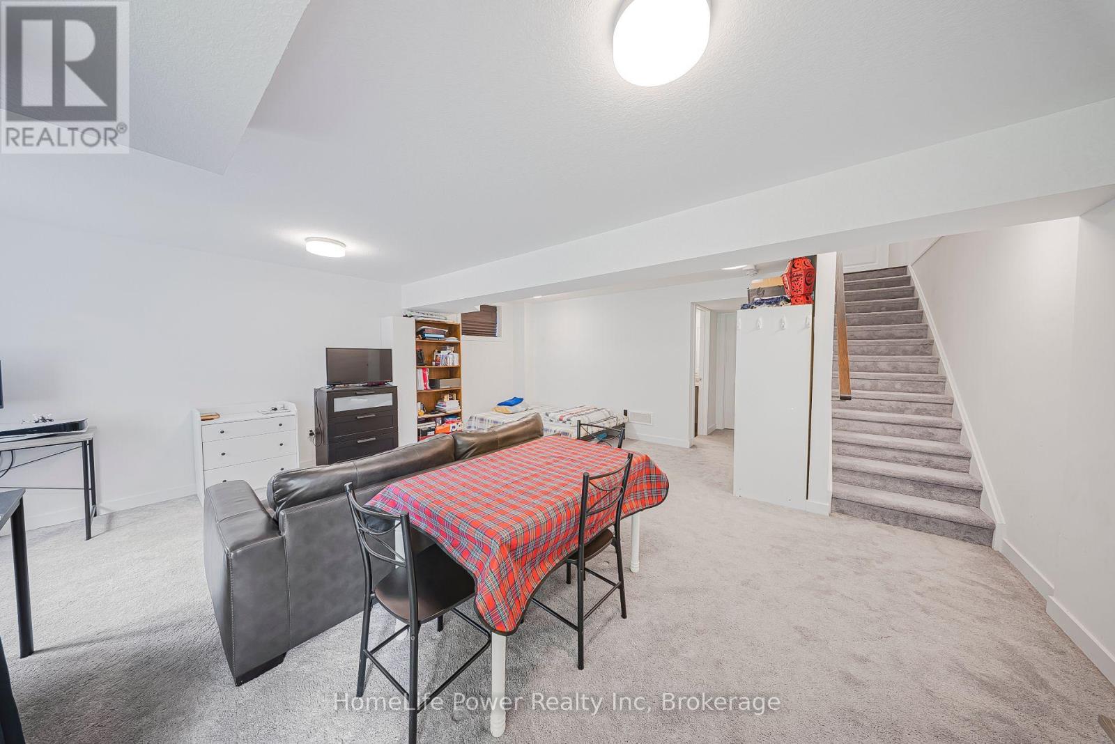 Photo 41 of 17 Ferris Circle, Guelph ON