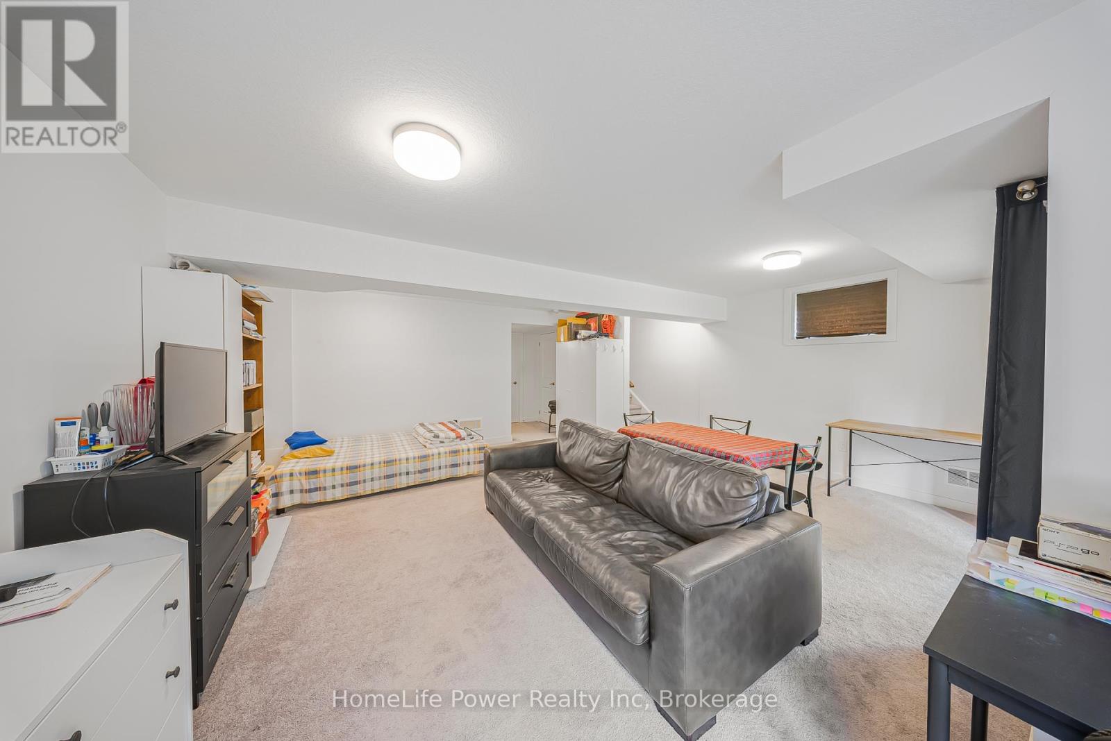 Photo 42 of 17 Ferris Circle, Guelph ON