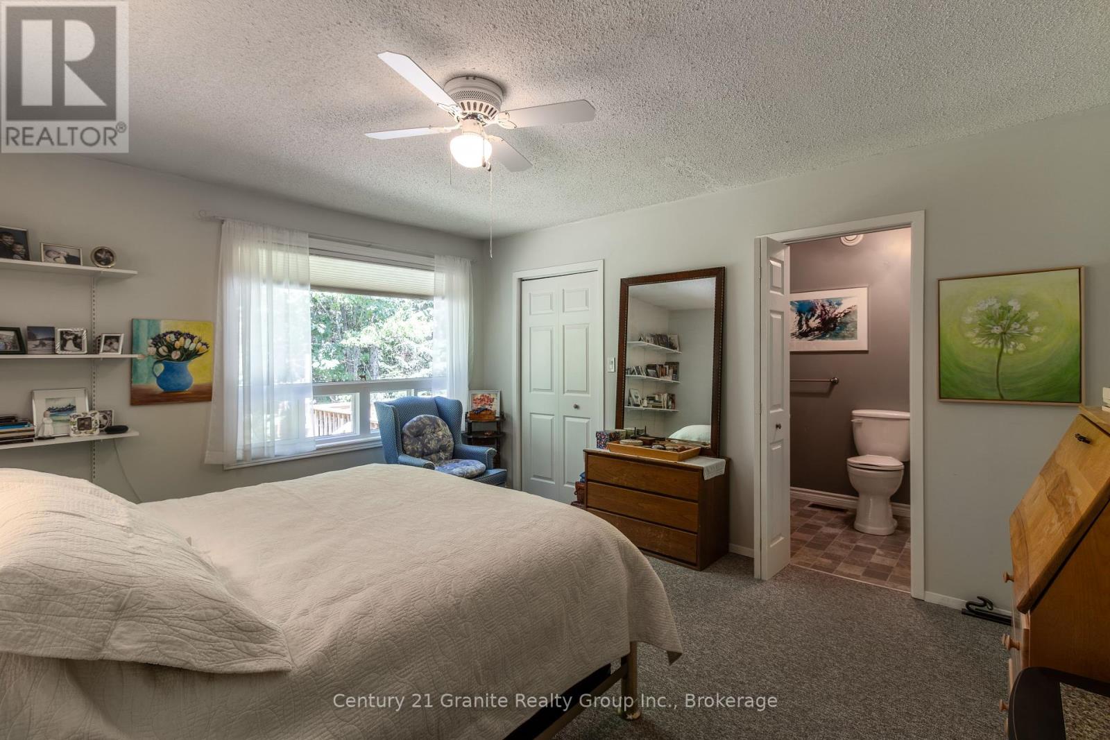 Photo 24 of 179 Riverside Drive, Dysart Et Al ON