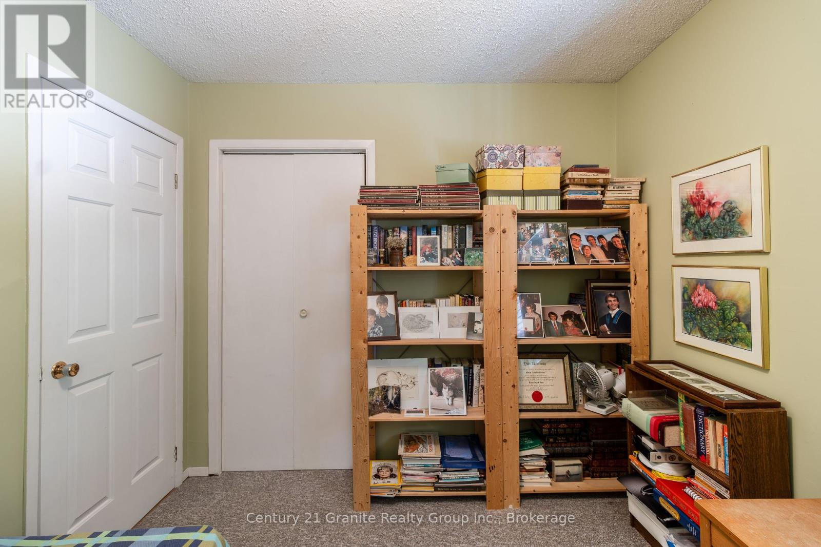 Photo 31 of 179 Riverside Drive, Dysart Et Al ON