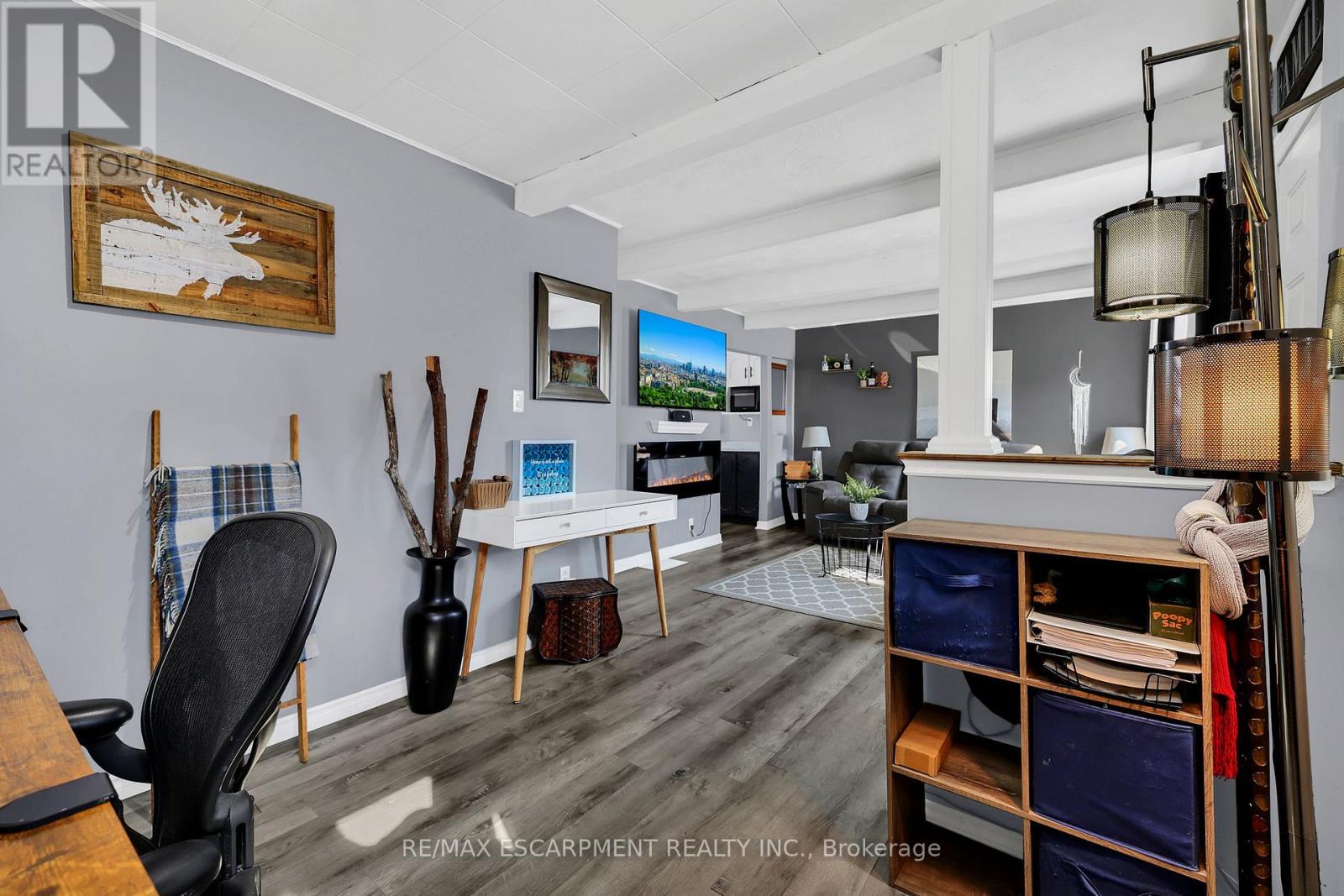 Photo 8 of 104 Southworth Street, Welland ON