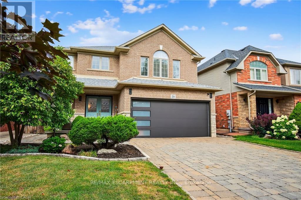 Photo 1 of 39 Wilbur Drive, Hamilton ON
