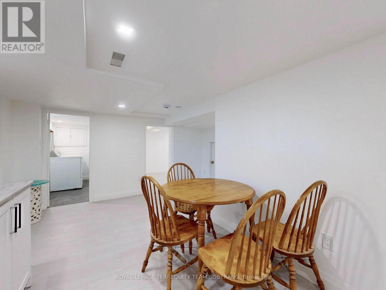 Photo 27 of 13 Roslin Avenue N, Waterloo ON