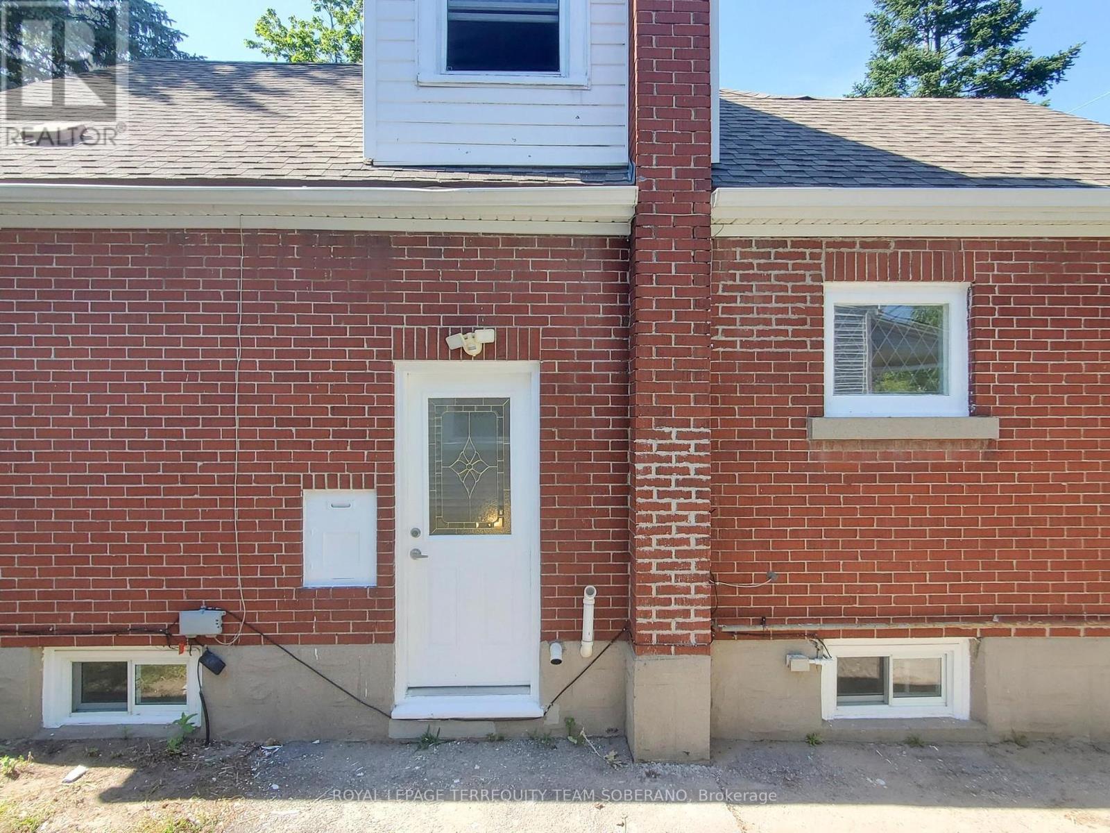 Photo 39 of 13 Roslin Avenue N, Waterloo ON