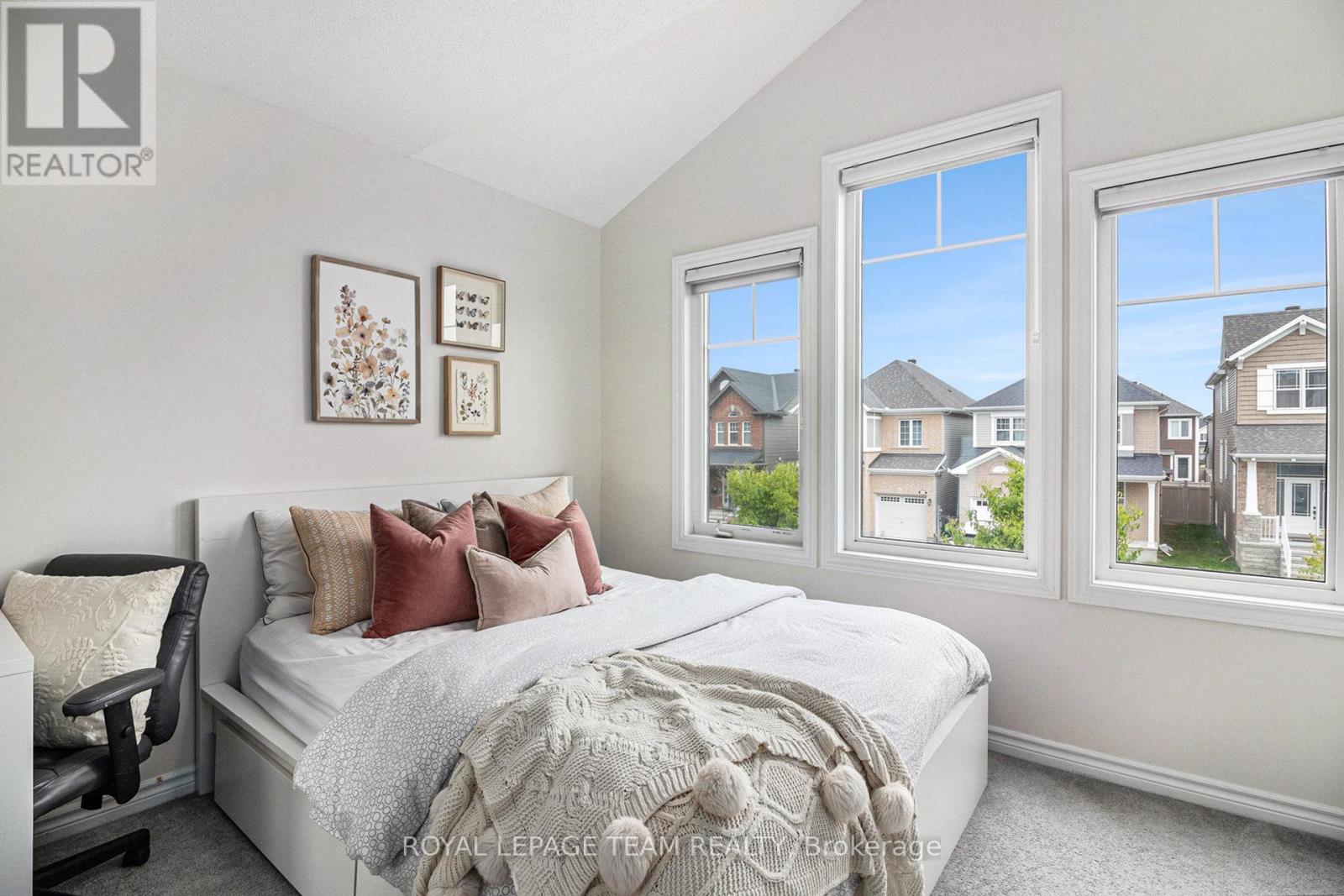 Photo 43 of 283 Casa Grande Circle, Ottawa ON