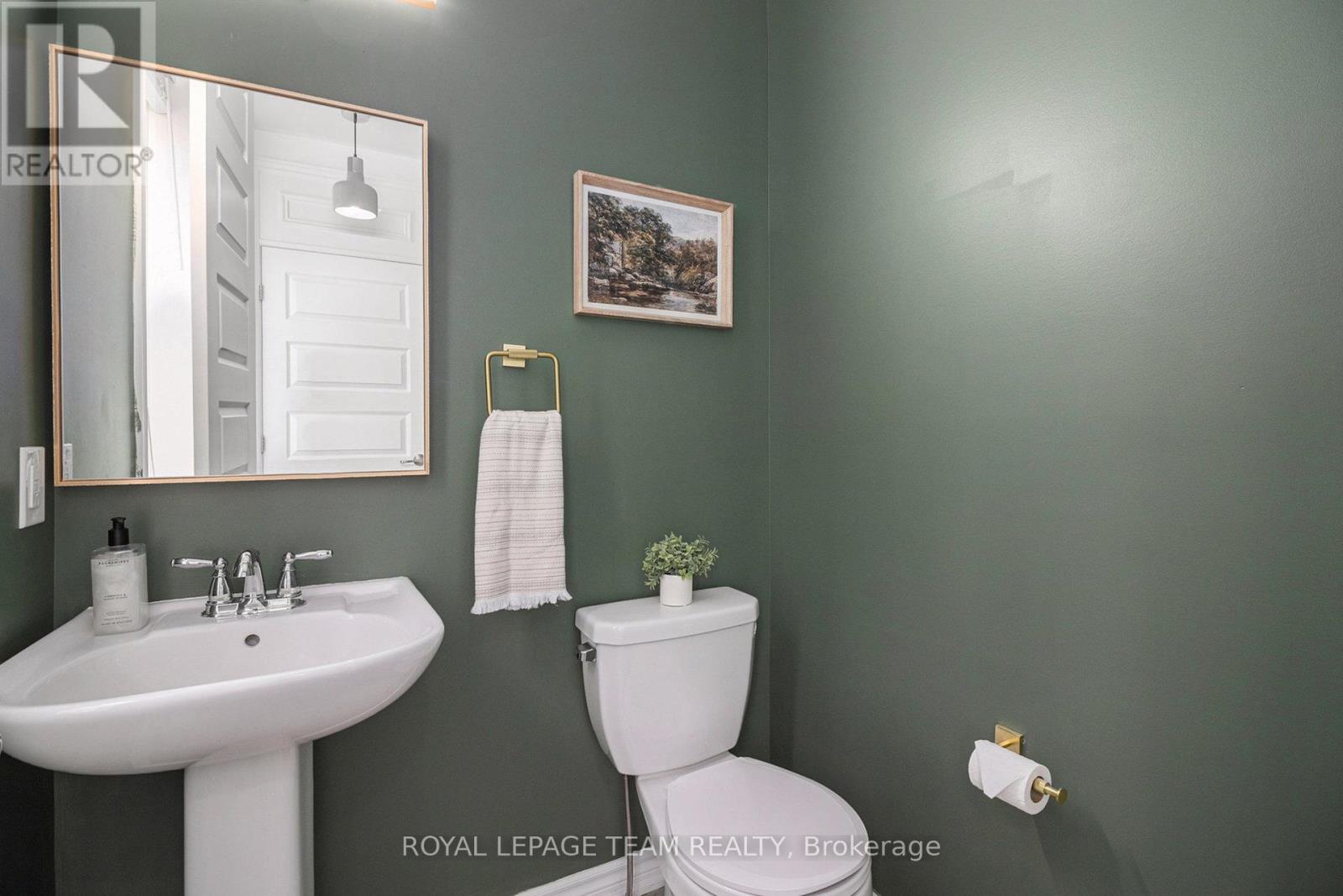 Photo 18 of 283 Casa Grande Circle, Ottawa ON