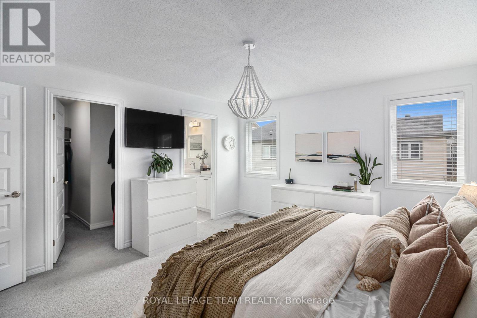 Photo 13 of 283 Casa Grande Circle, Ottawa ON