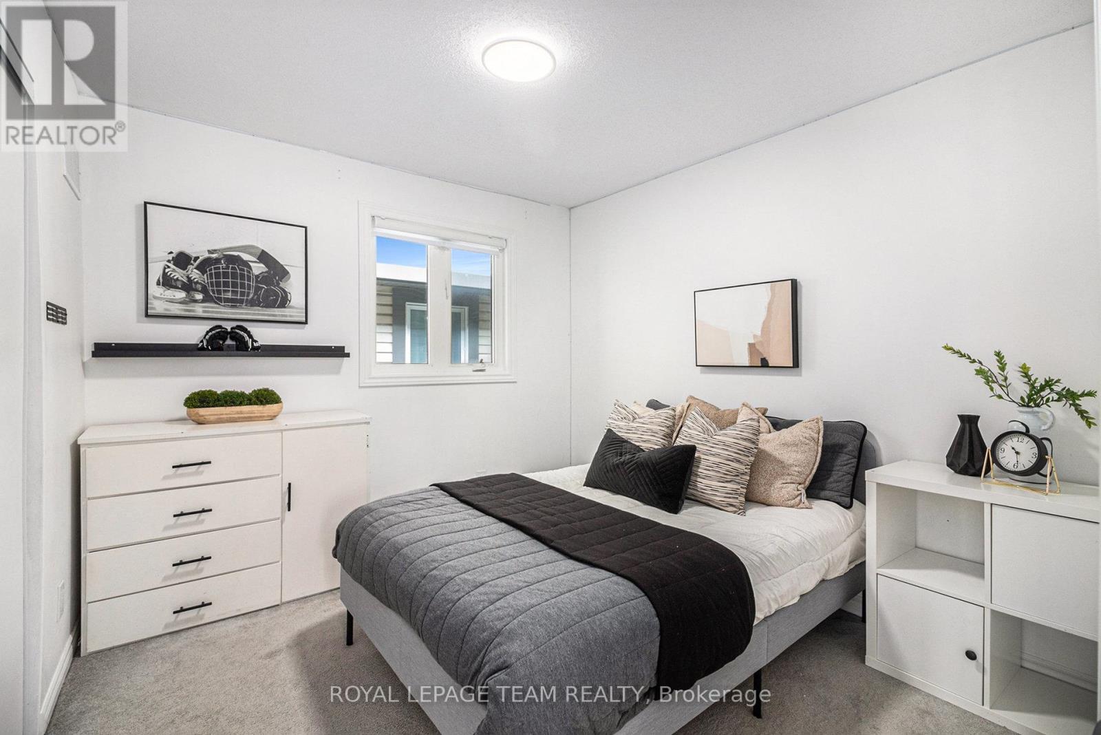 Photo 16 of 283 Casa Grande Circle, Ottawa ON