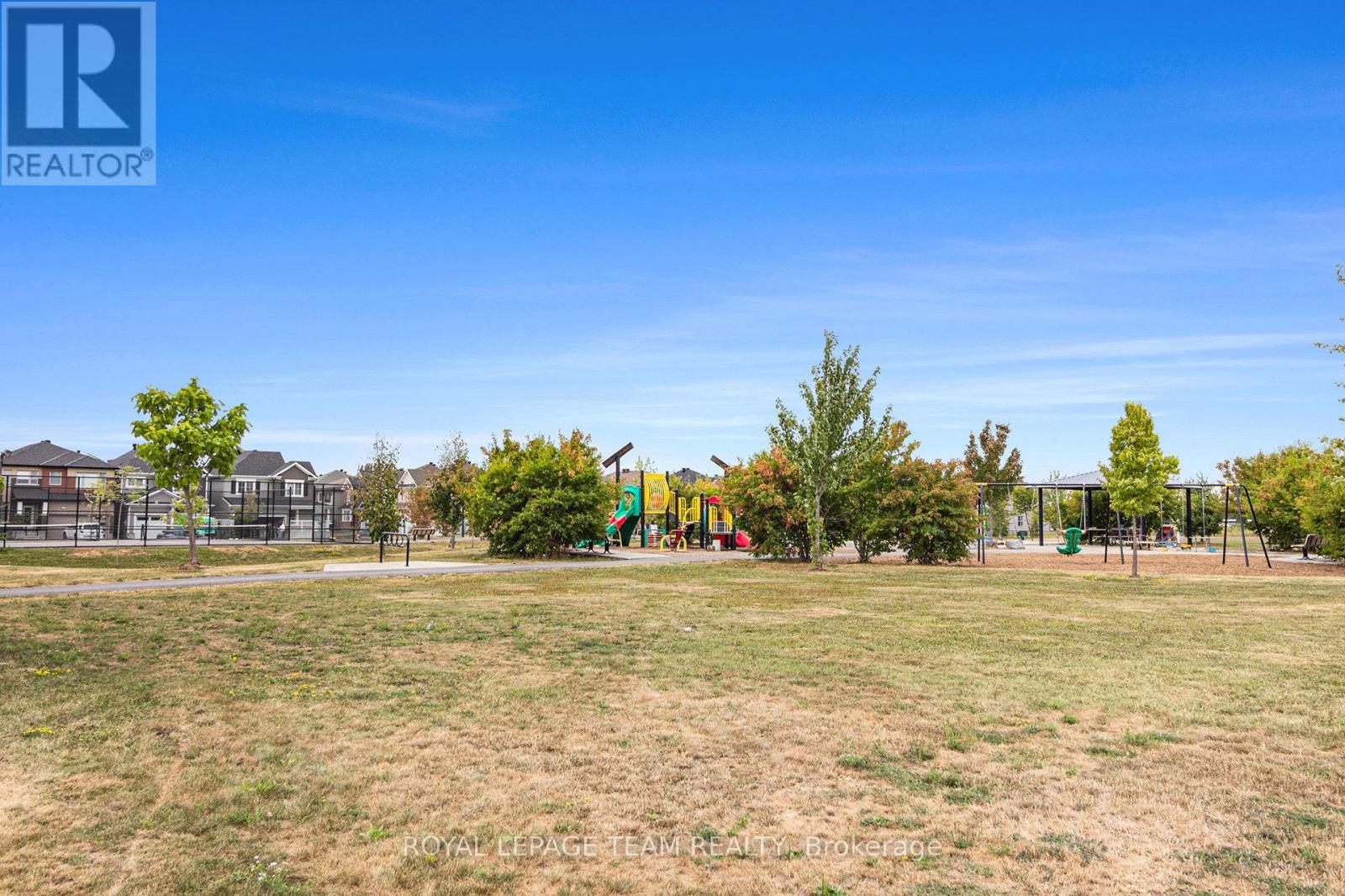 Photo 34 of 283 Casa Grande Circle, Ottawa ON