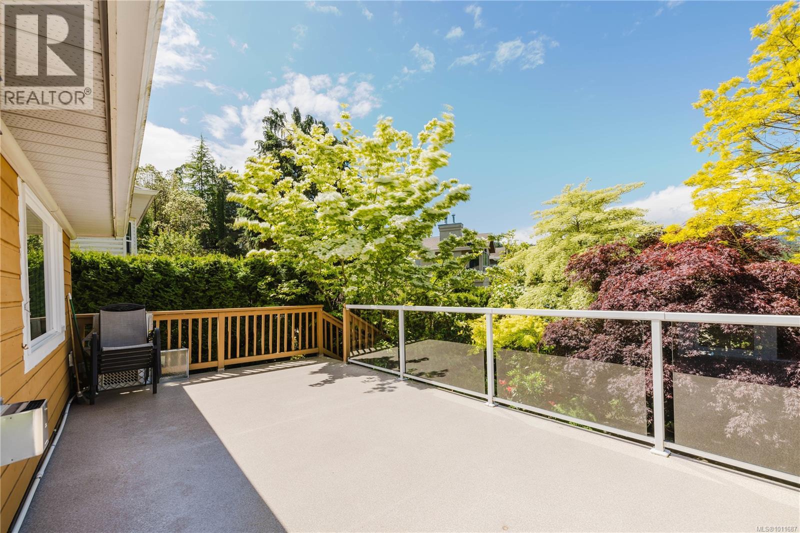 Photo 8 of 6912 Bayside Pl, Central Saanich BC