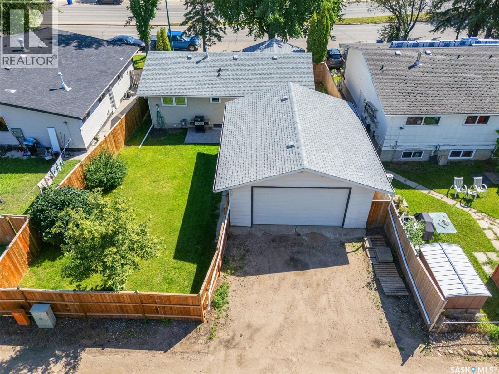 Photo 3 of 514 Mckercher Drive, Saskatoon SK