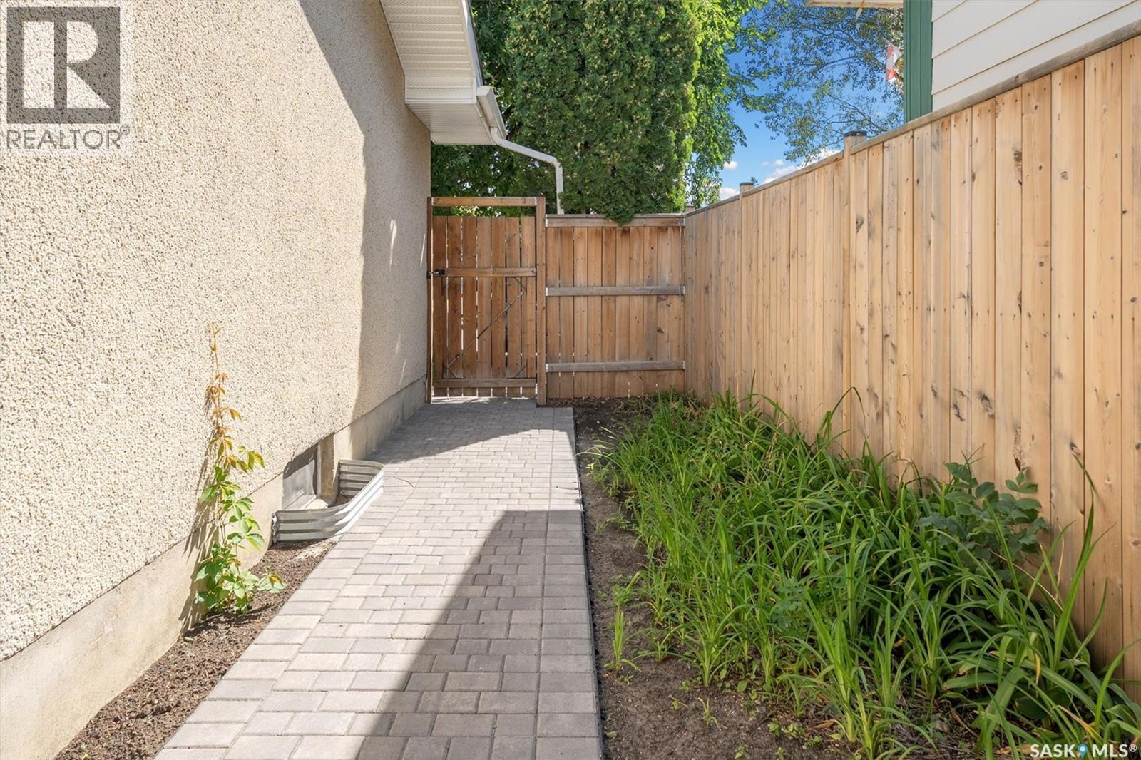 Photo 41 of 514 Mckercher Drive, Saskatoon SK