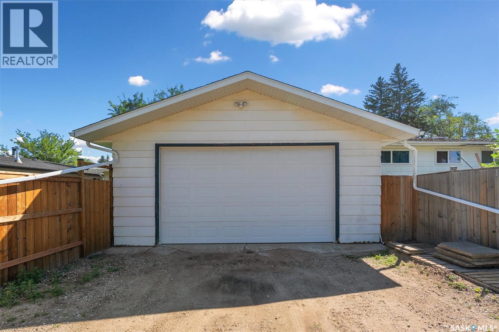 Photo 42 of 514 Mckercher Drive, Saskatoon SK