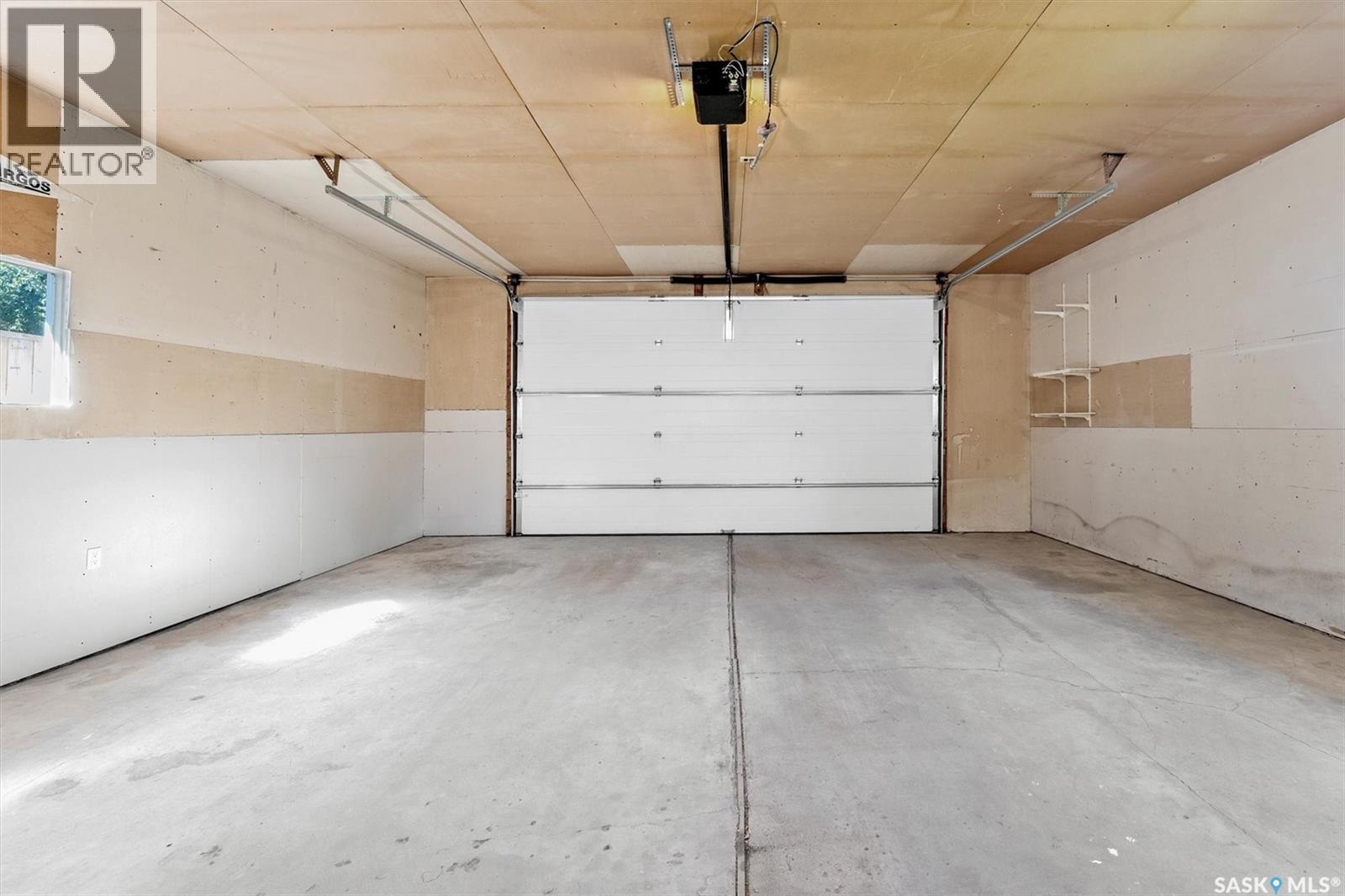 Photo 43 of 514 Mckercher Drive, Saskatoon SK