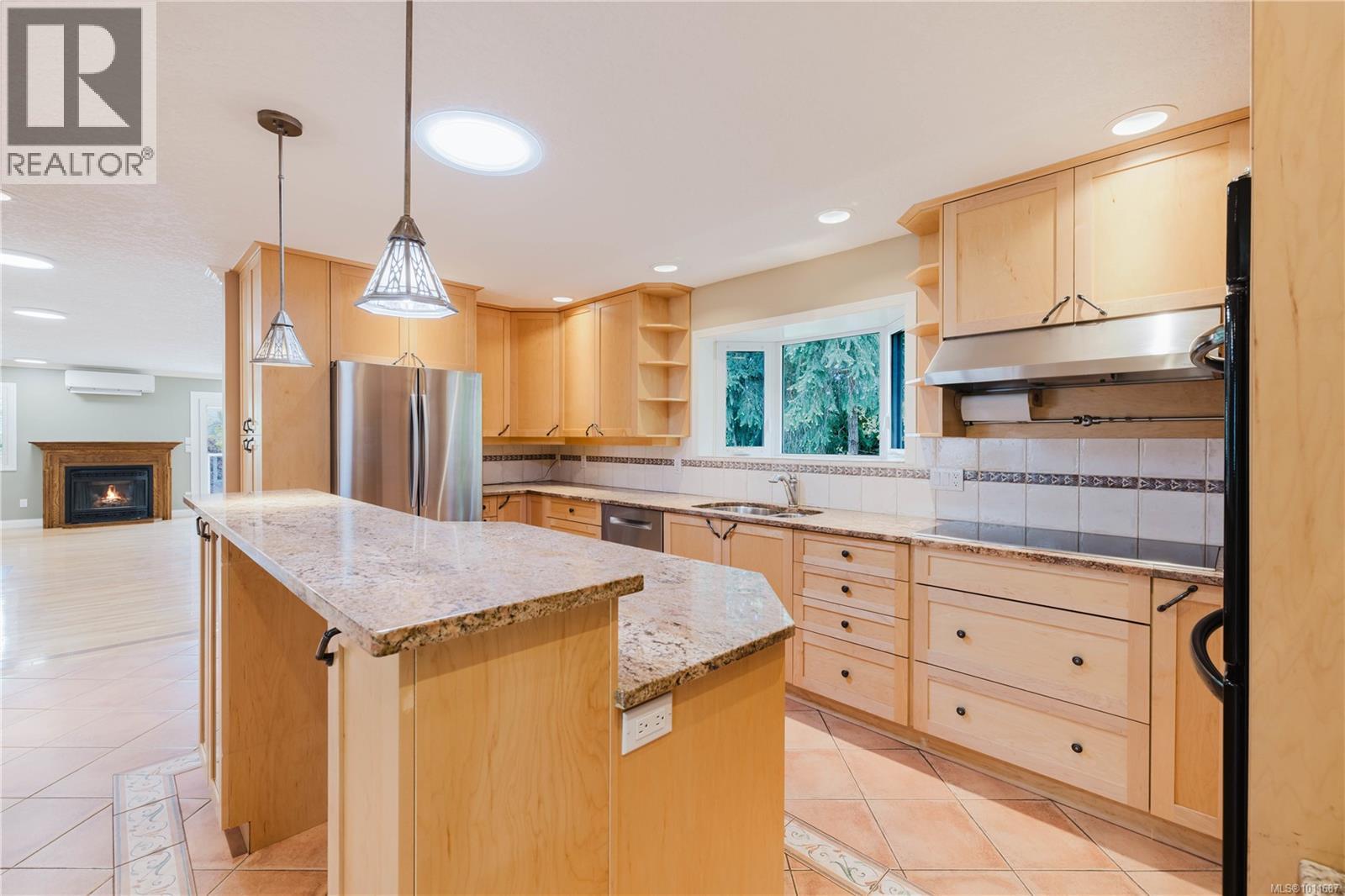 Photo 13 of 6912 Bayside Pl, Central Saanich BC