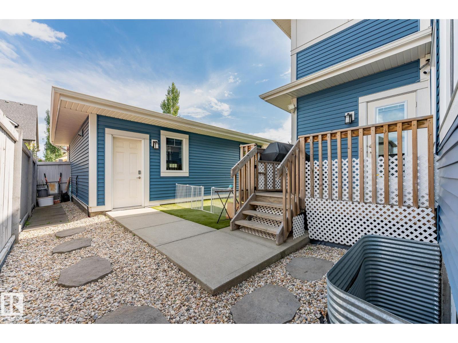 Photo 12 of 5203 Admiral Walter Hose St Nw, Edmonton AB