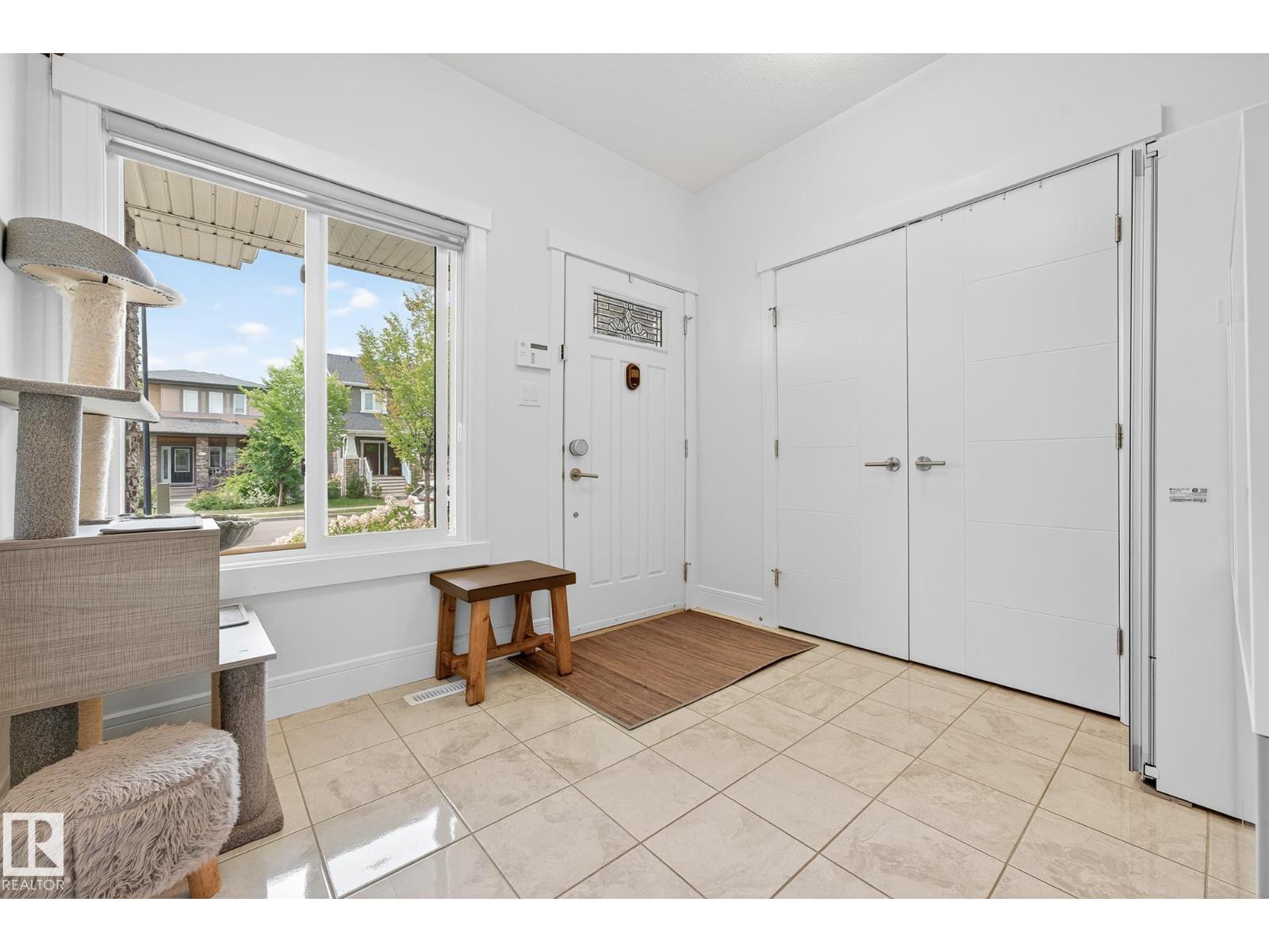 Photo 17 of 5203 Admiral Walter Hose St Nw, Edmonton AB