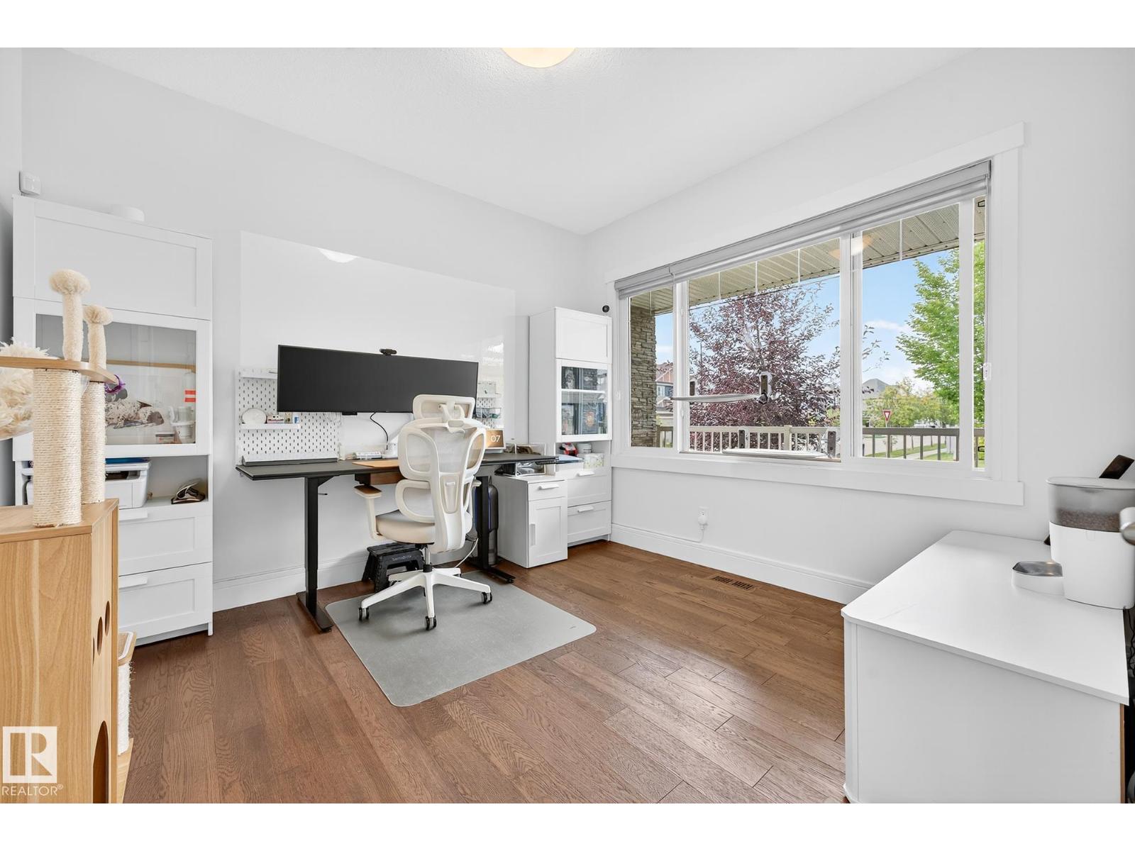 Photo 34 of 5203 Admiral Walter Hose St Nw, Edmonton AB