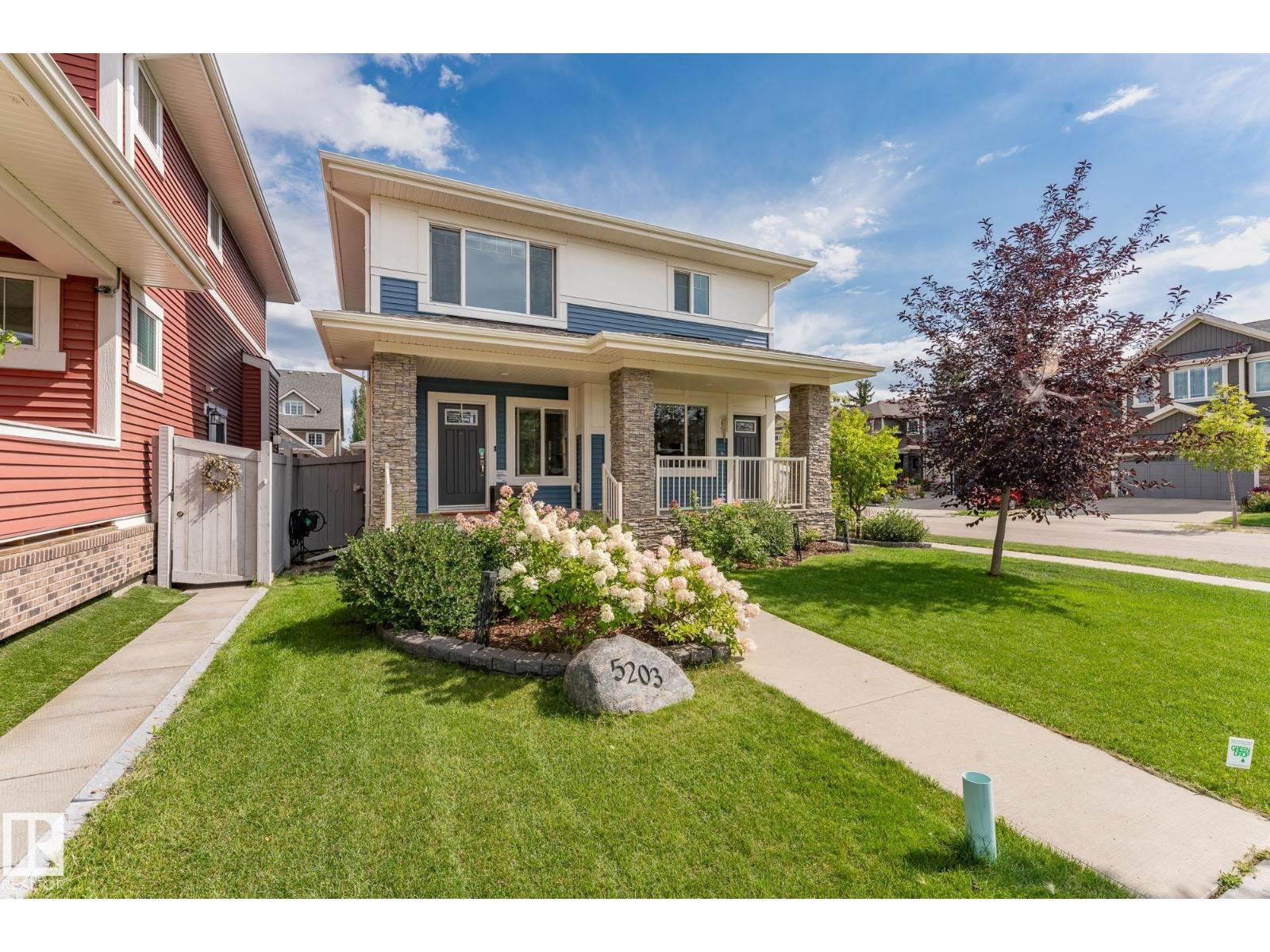 Photo 7 of 5203 Admiral Walter Hose St Nw, Edmonton AB