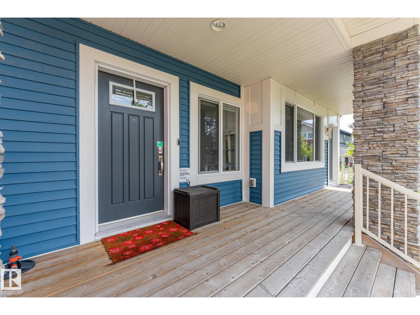 Photo 9 of 5203 Admiral Walter Hose St Nw, Edmonton AB