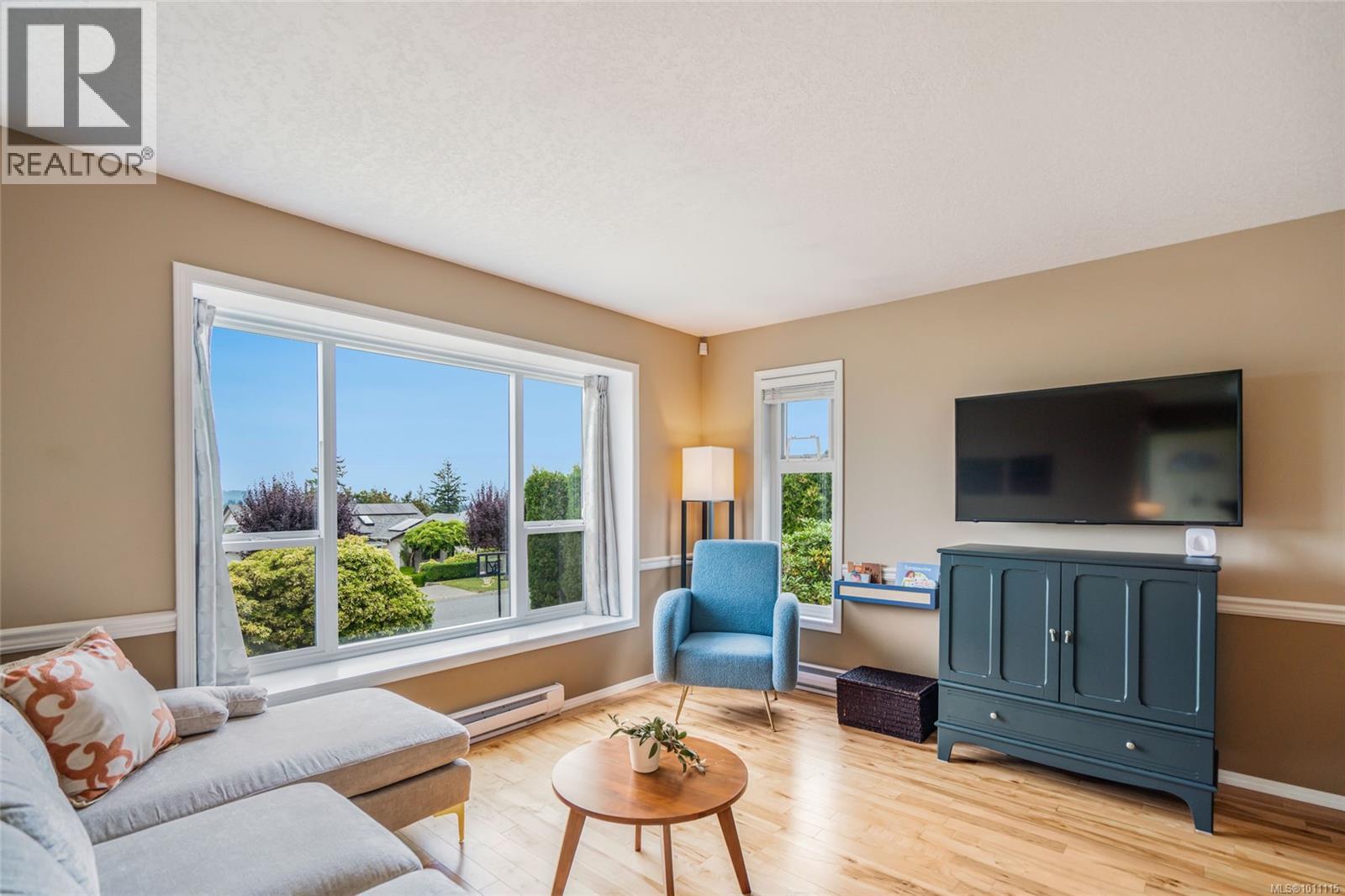 Photo 12 of 2173 Woodthrush Pl, Nanaimo BC
