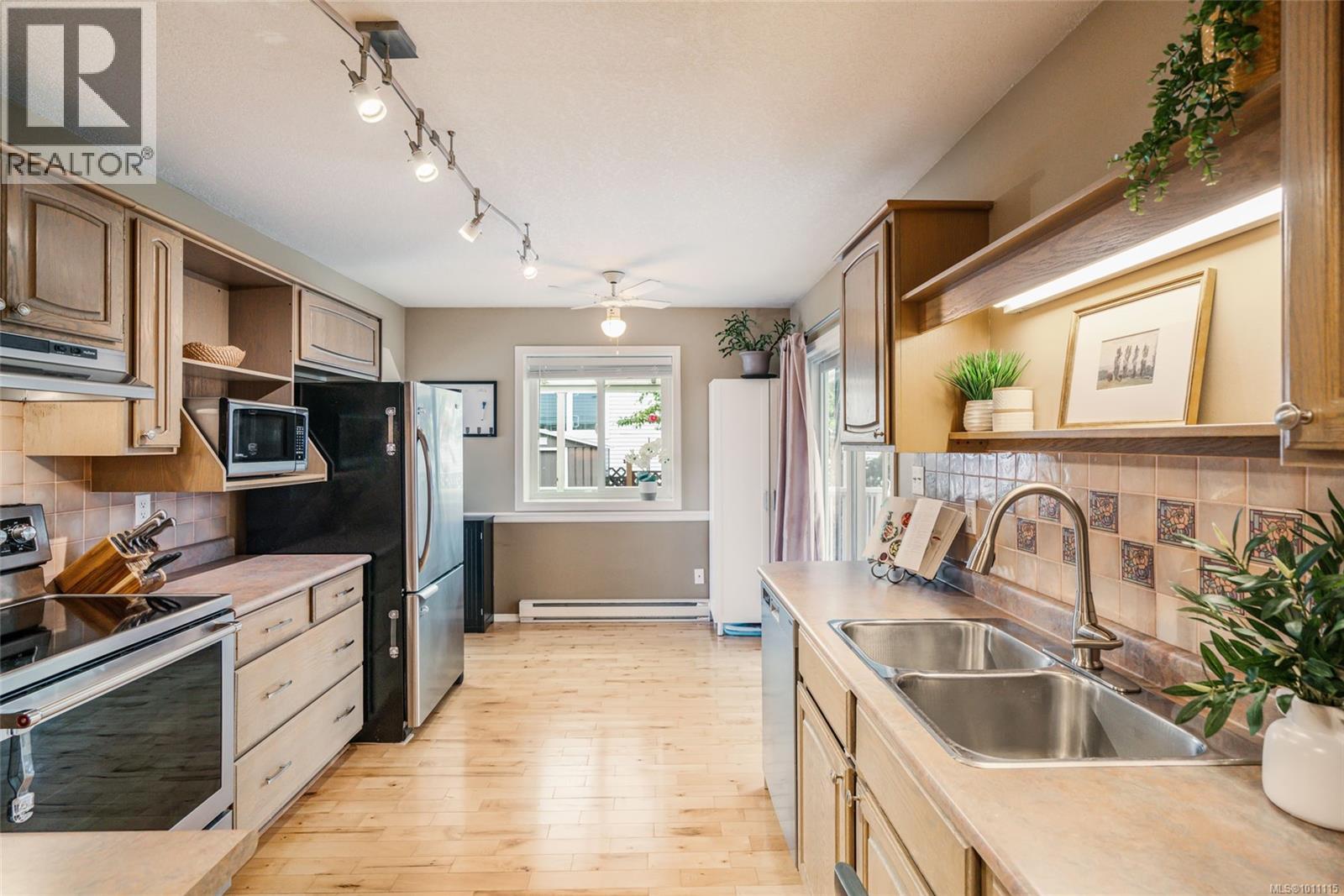 Photo 15 of 2173 Woodthrush Pl, Nanaimo BC