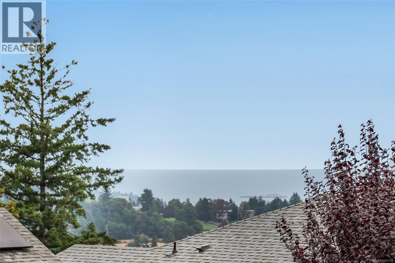 Photo 2 of 2173 Woodthrush Pl, Nanaimo BC