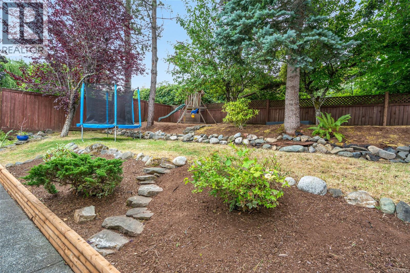 Photo 35 of 2173 Woodthrush Pl, Nanaimo BC