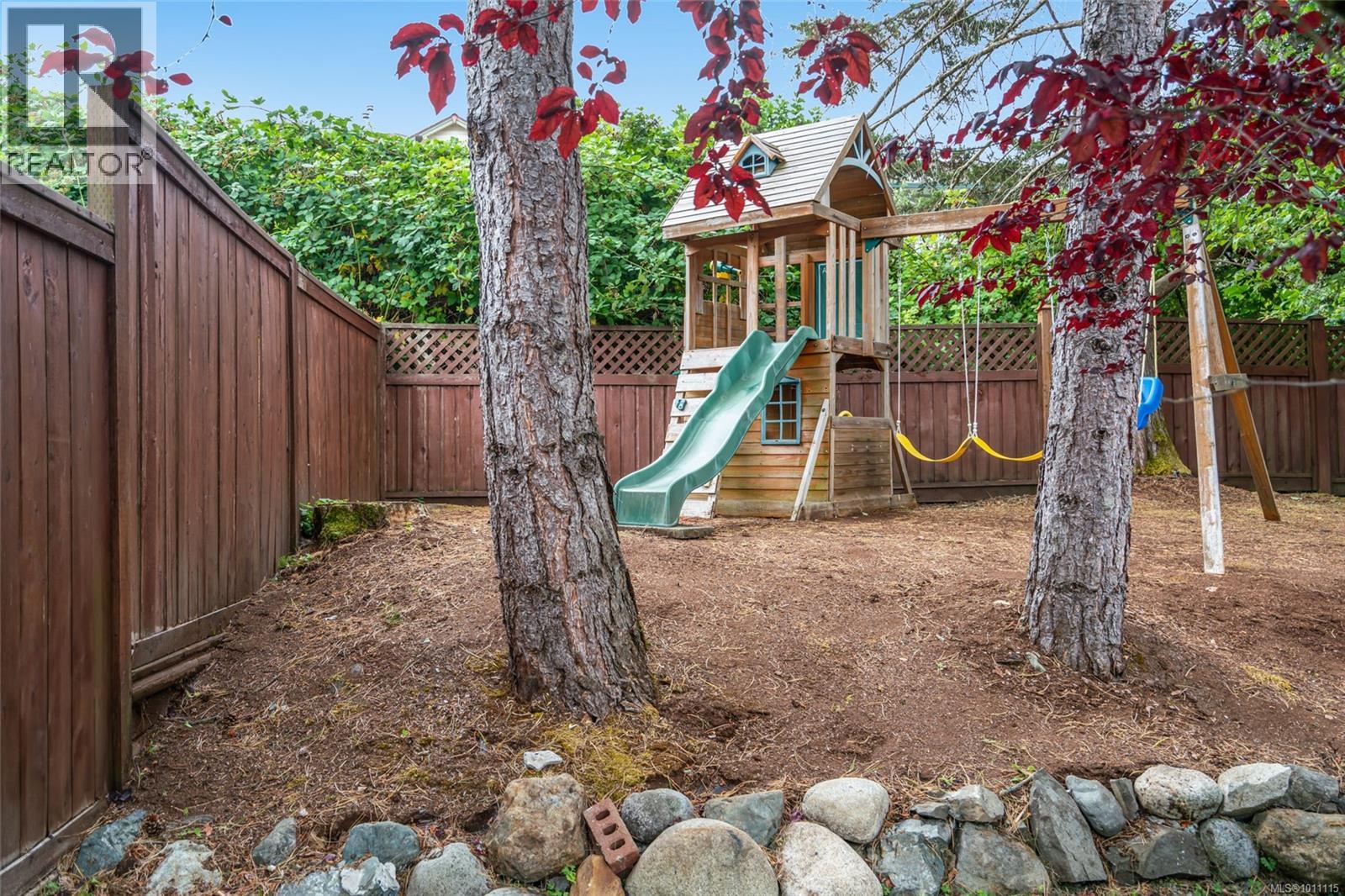 Photo 37 of 2173 Woodthrush Pl, Nanaimo BC