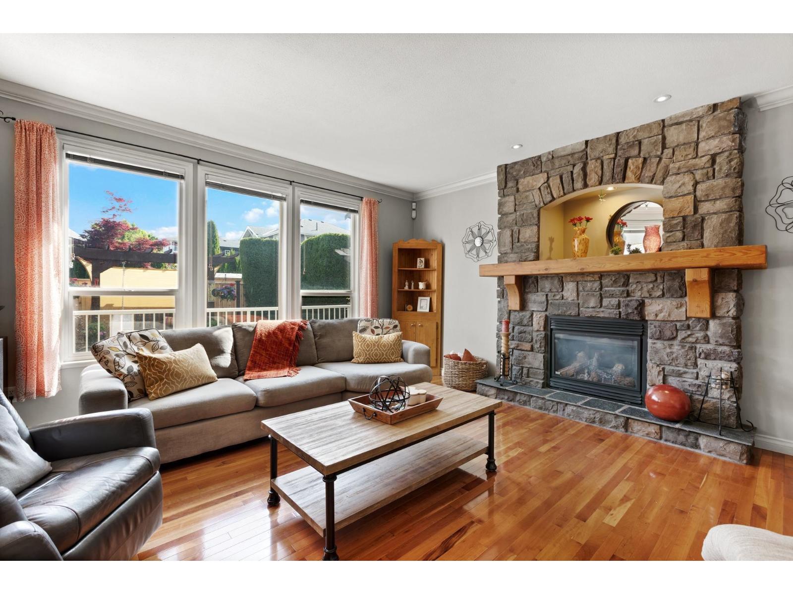 Photo 8 of 22342 50 Avenue, Langley BC