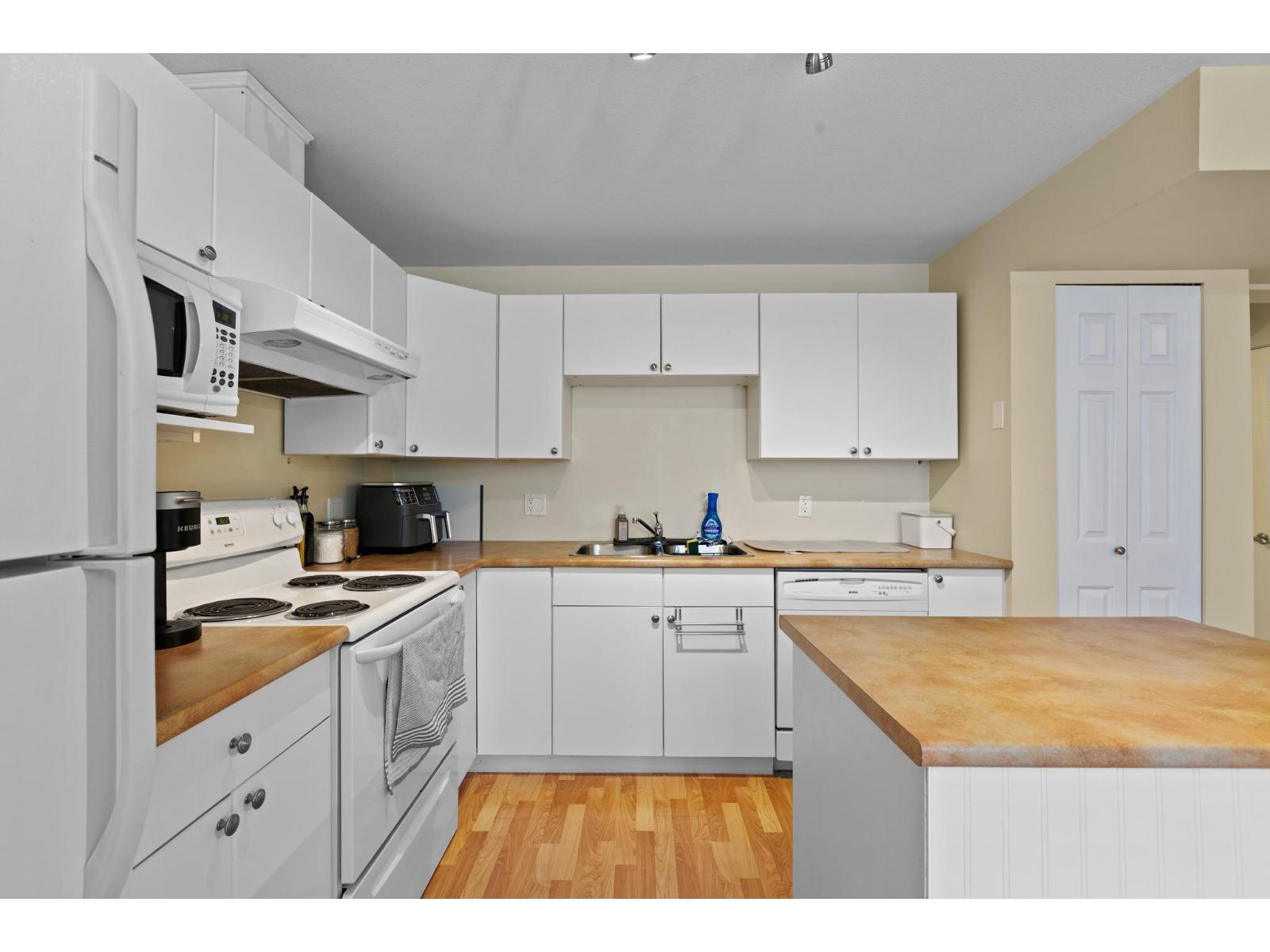 Photo 30 of 22342 50 Avenue, Langley BC