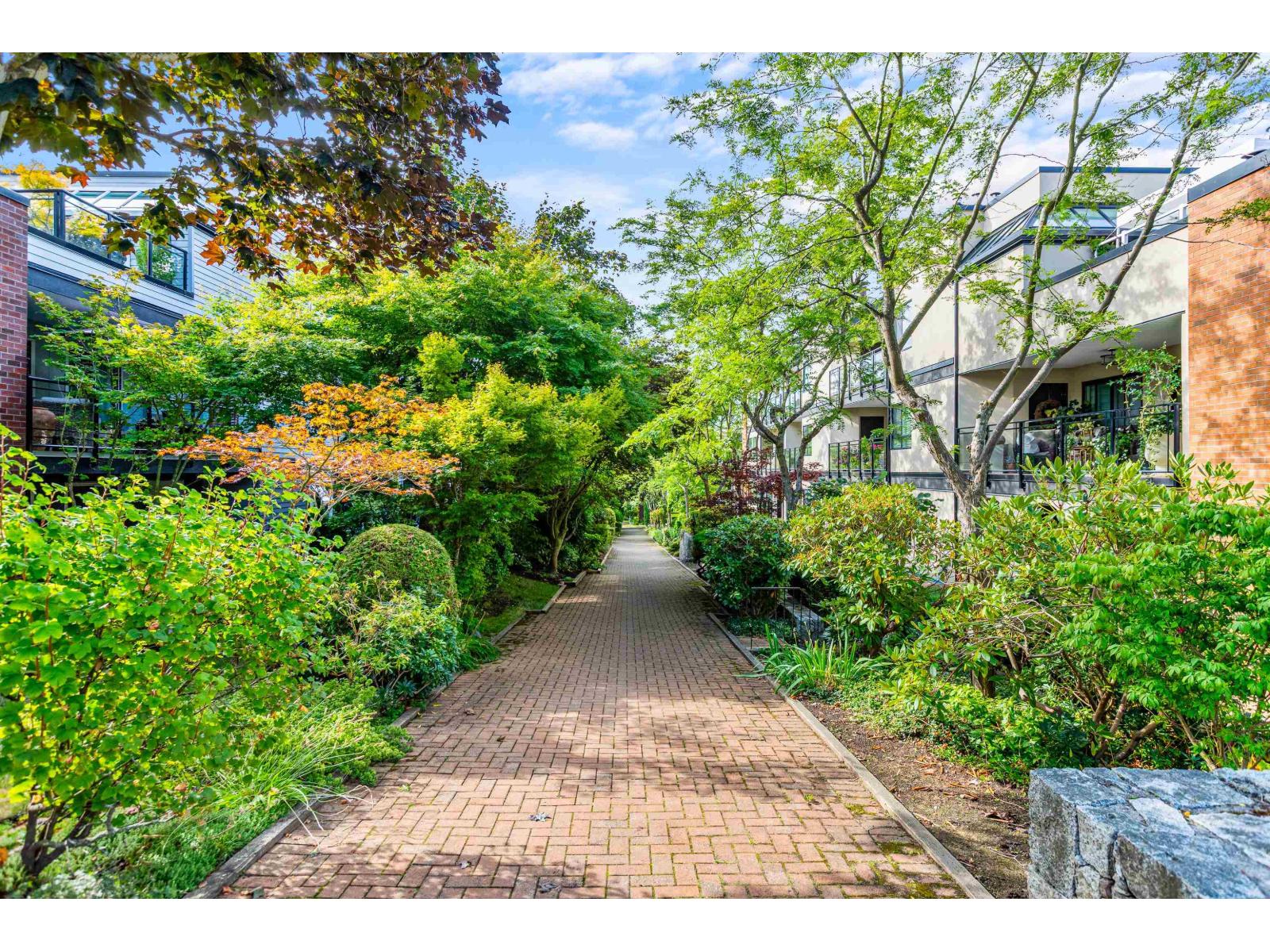 Photo 29 of 307 1273 Merklin Street, White Rock BC