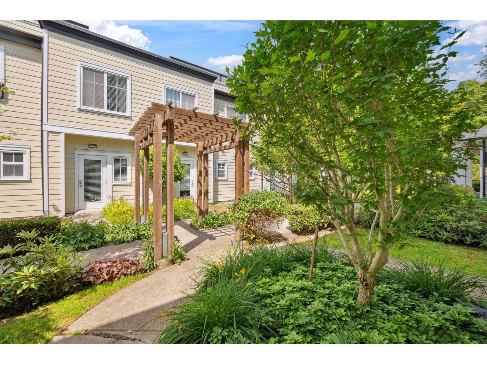 Photo 3 of 94 15588 32 Avenue, Surrey BC