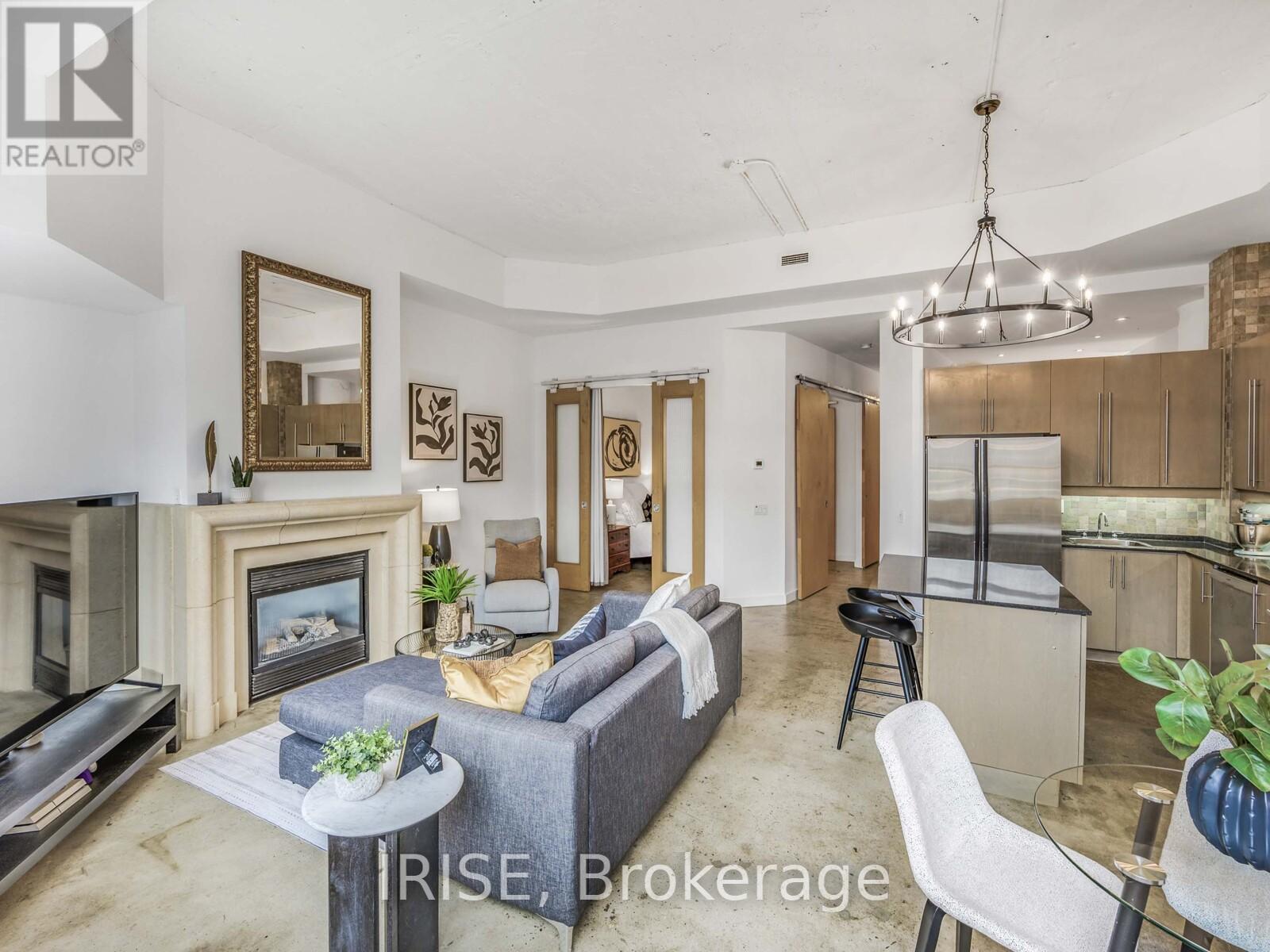 Photo 21 of 939 155 Dalhousie Street, Toronto ON