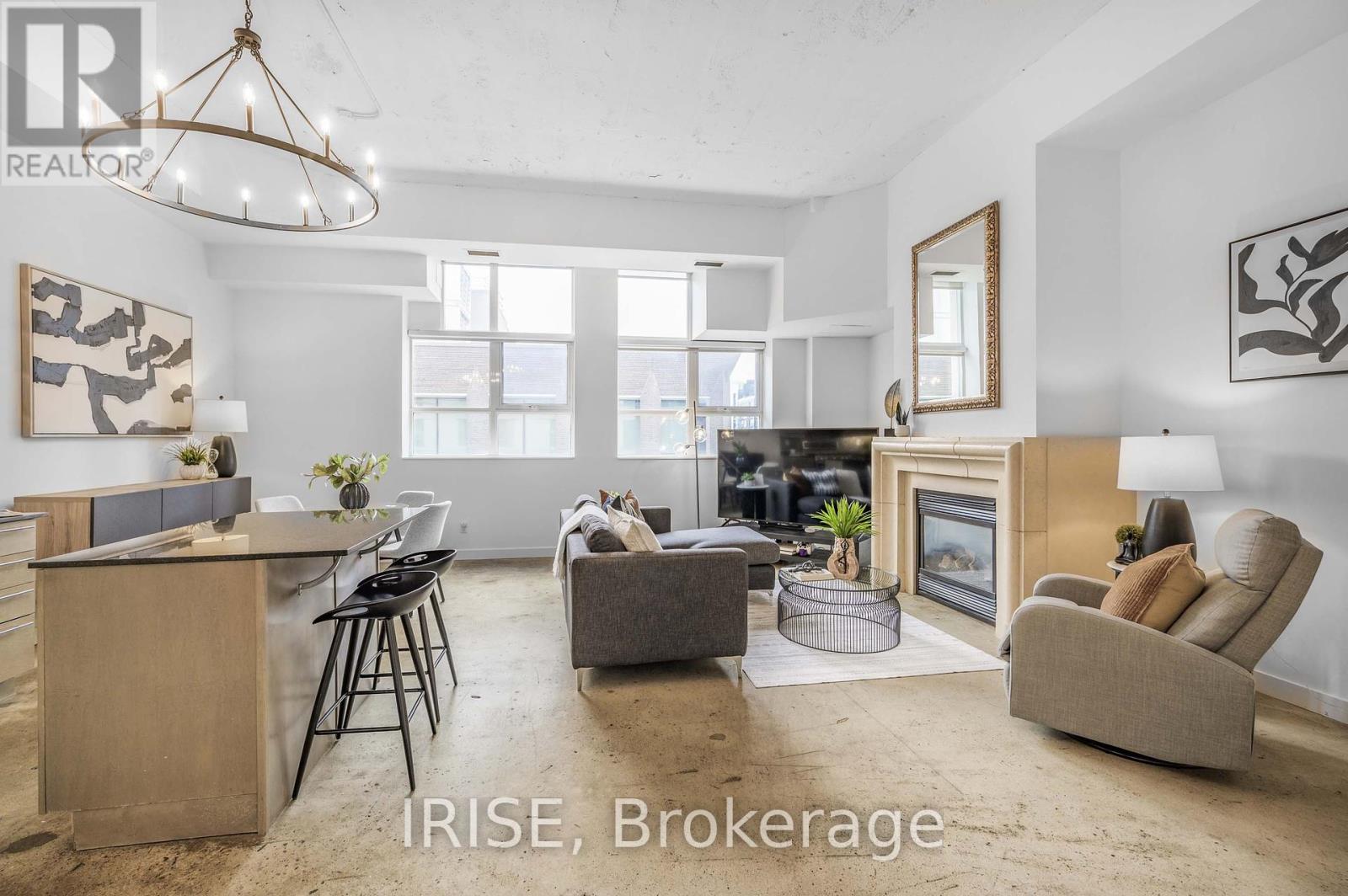 Photo 1 of 939 155 Dalhousie Street, Toronto ON
